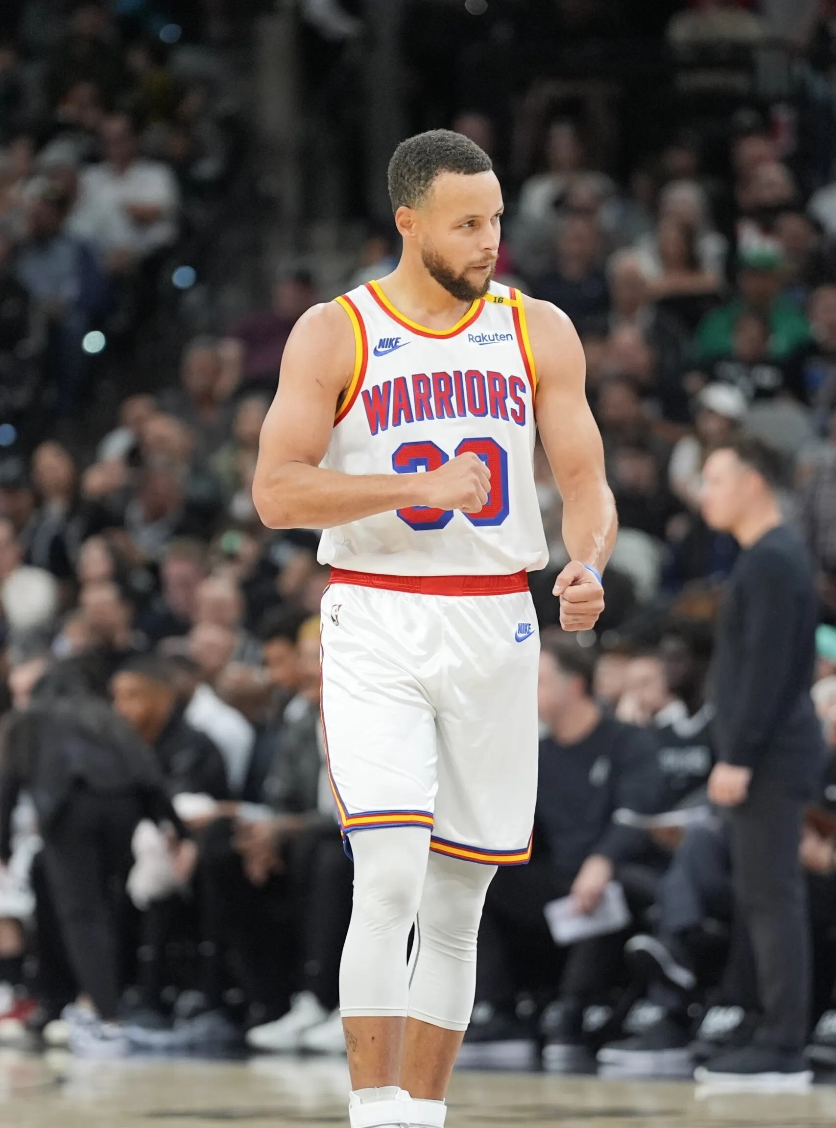 开云体育网页版-猛龙表现不俗战胜勇士，力挺东部王座的简单介绍