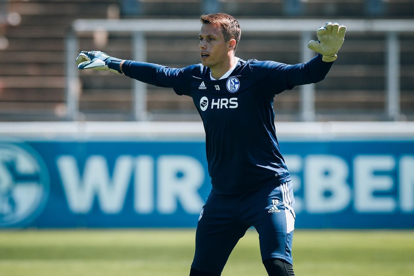 门兴主教练表态不满,批评球员表现不力 门兴主教练表态不满,批评球员表现不力