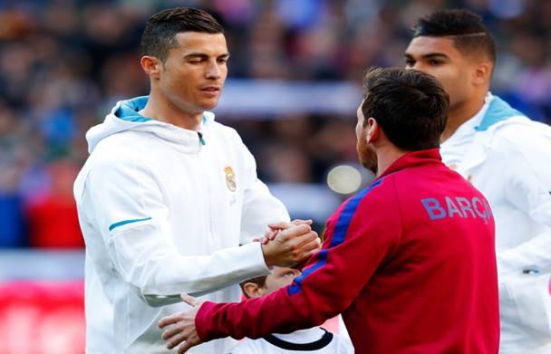 包含皇马遇上尤文图斯,紧张气氛弥漫的词条 包含皇马遇上尤文图斯,紧张气氛弥漫的词条