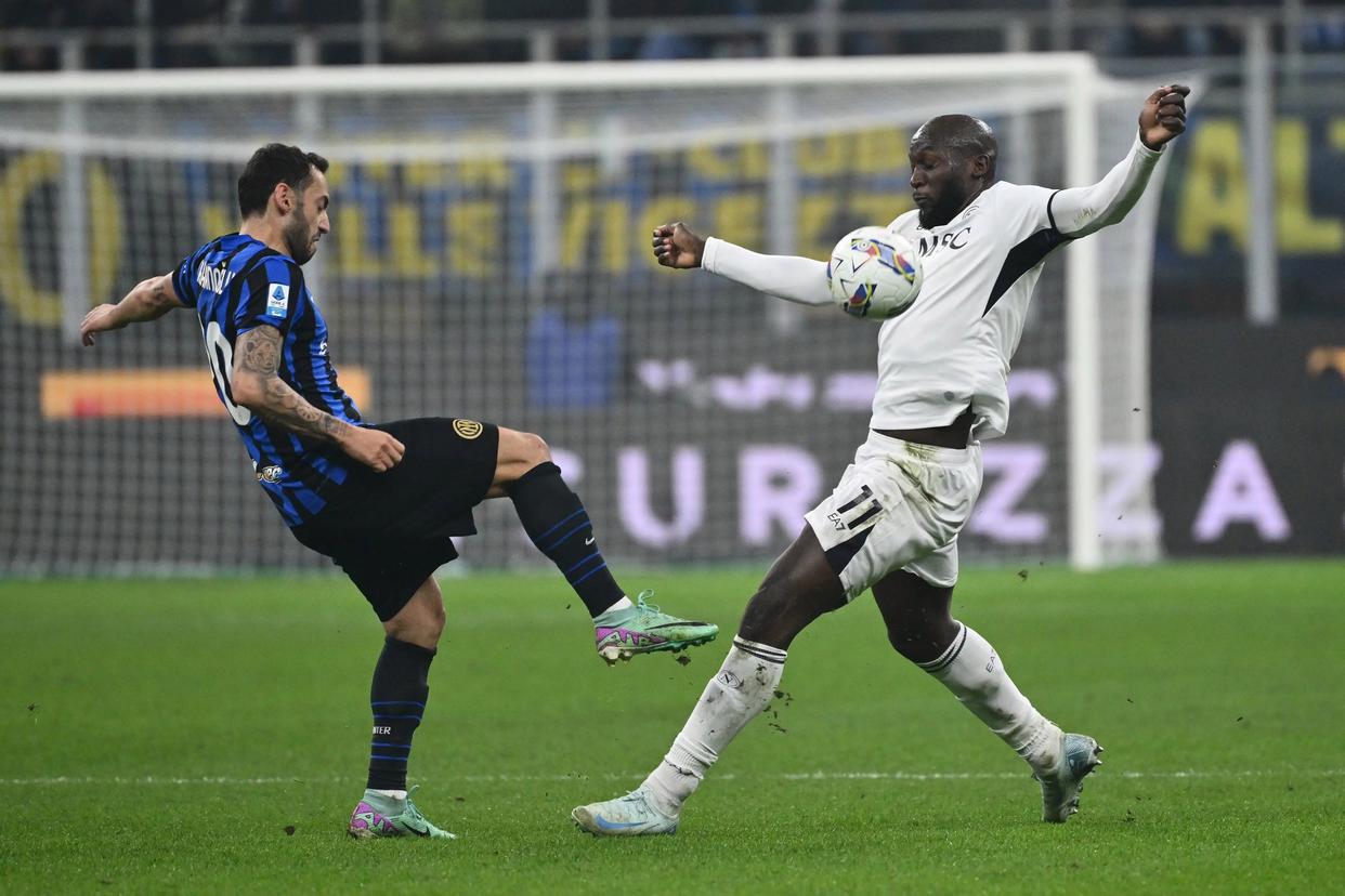 开云体育app-球队经理发表讲话，向球员们鼓舞士气