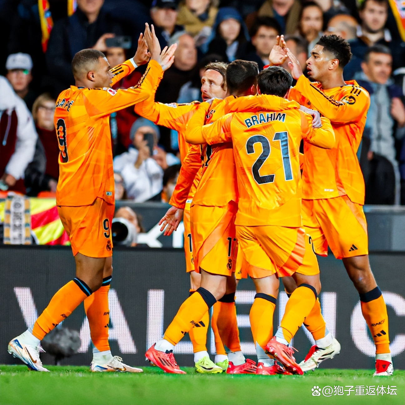 开云体育app-皇马逆袭，梅罗双响发威