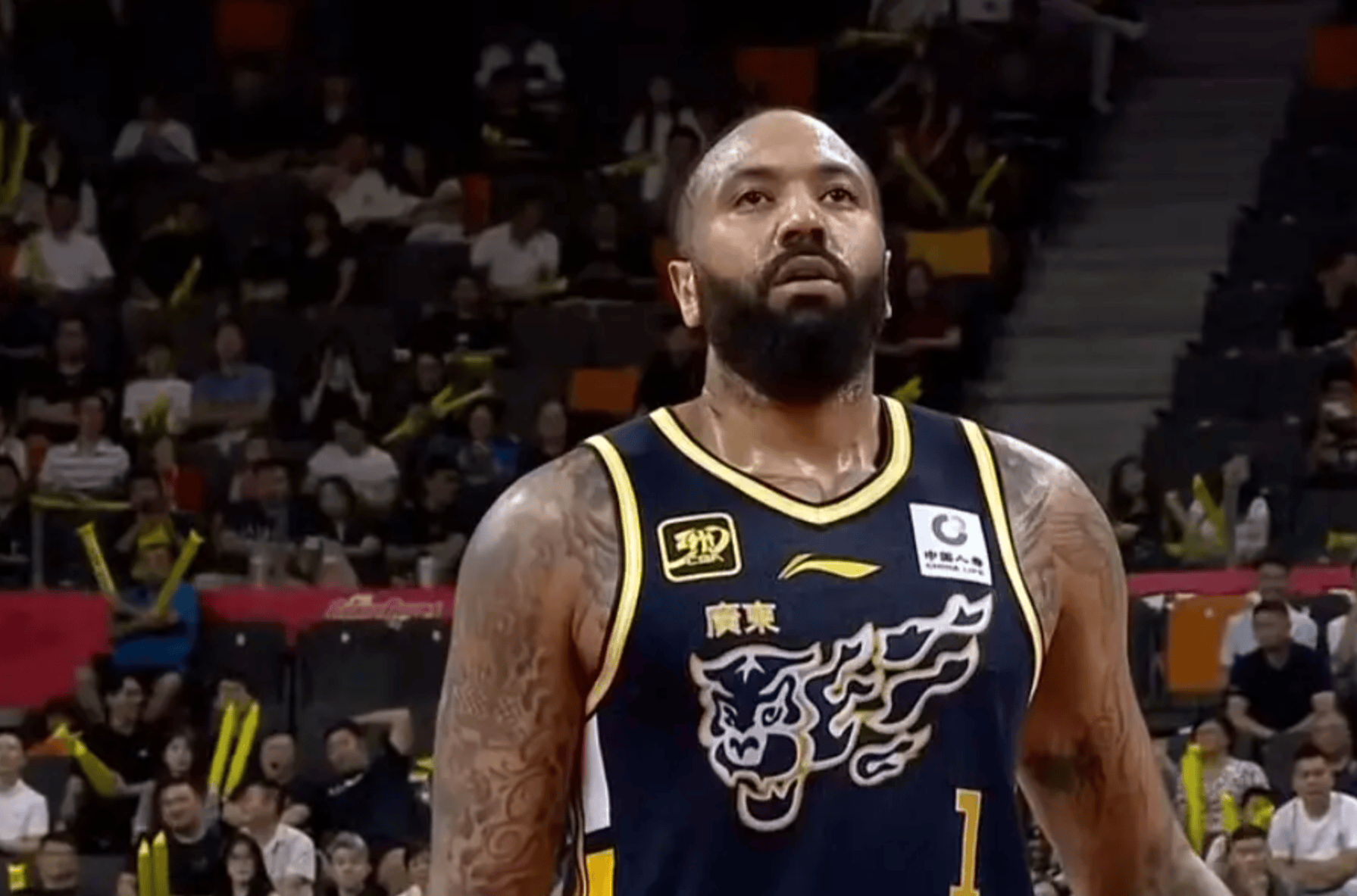 开云体育官网-包含热火后卫帕德克复出，球队内线实力大增的词条