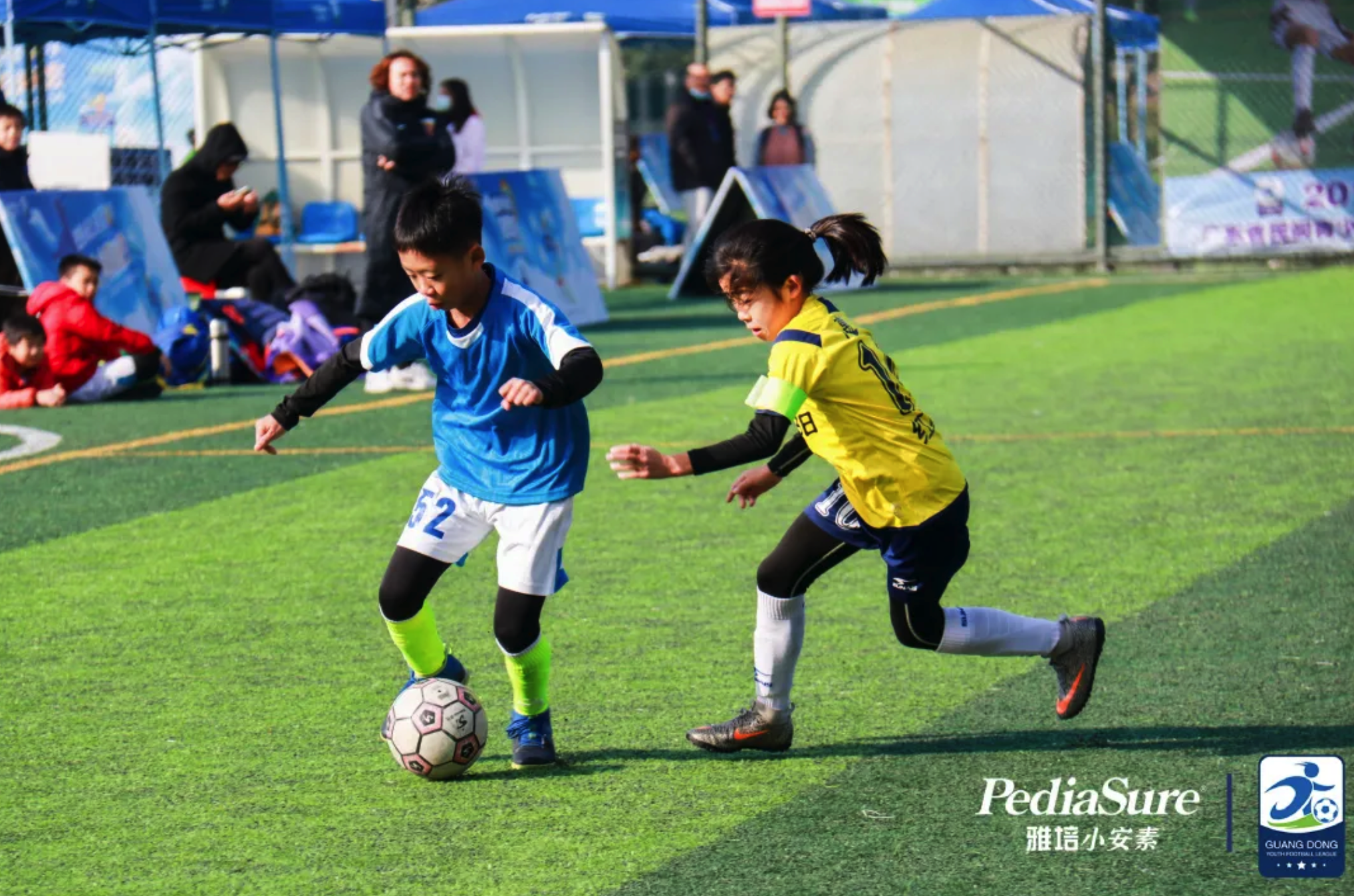 青少年足球培训赛事引发关注