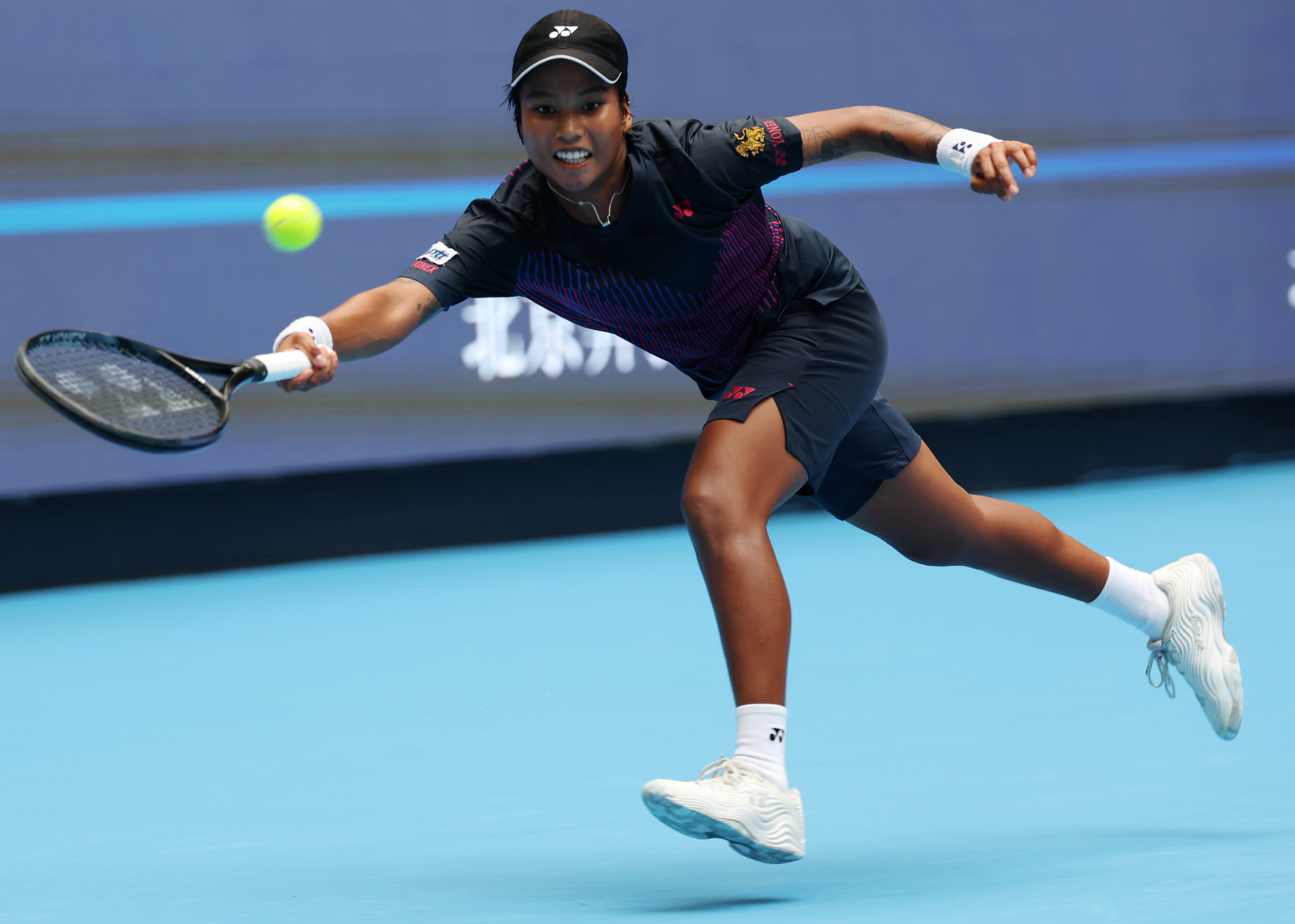 开云体育中国官网-网球赛场，西班牙名将喜获胜利的简单介绍