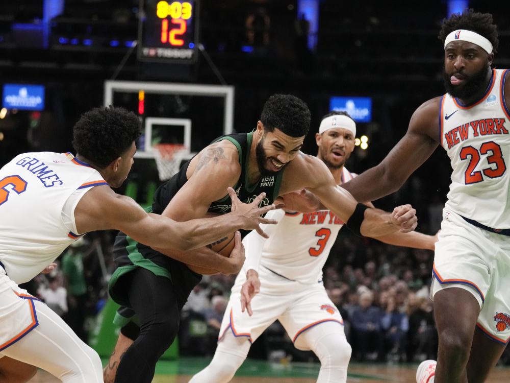 关于纽约尼克斯队遭遇主力受伤，面临困境的信息