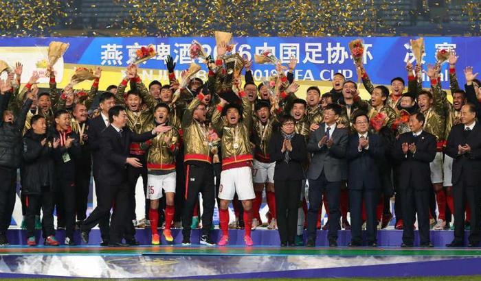 开云体育在线-苏宁客场胜泰达，继续巩固积分榜首，迎接挑战的简单介绍