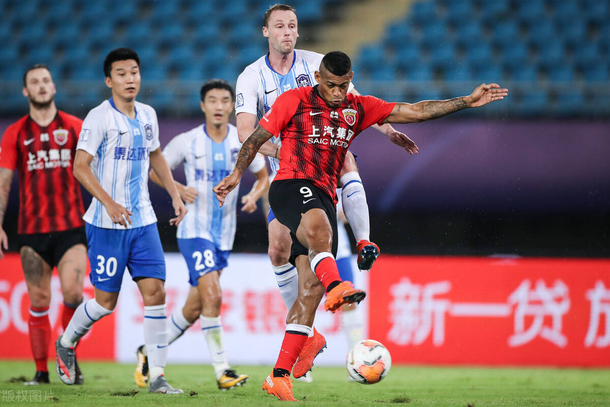 包含河南迎战天津，全队拼尽全力冲击胜利的词条