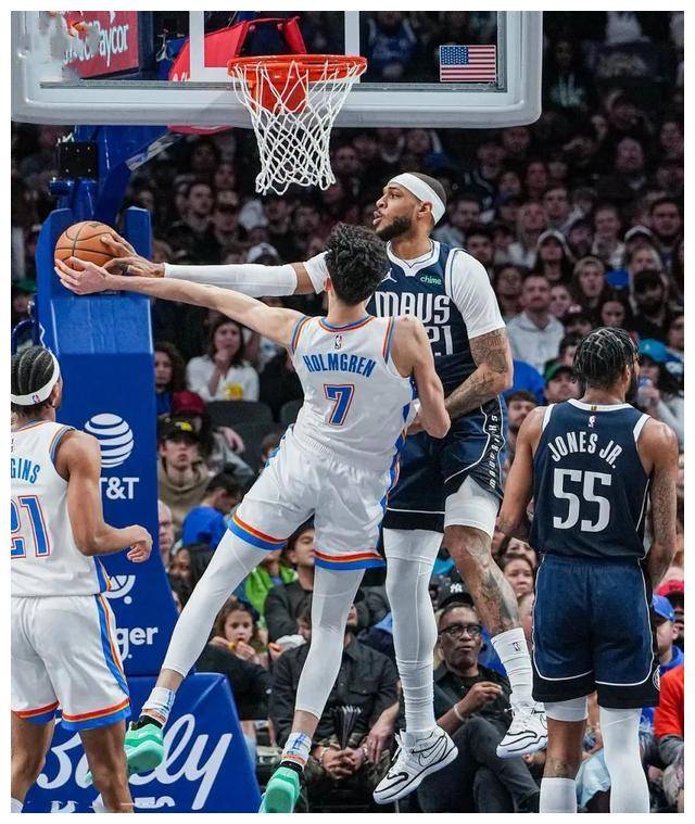 爵士全队集体发挥击败独行侠，米切尔领航狂砍分的简单介绍