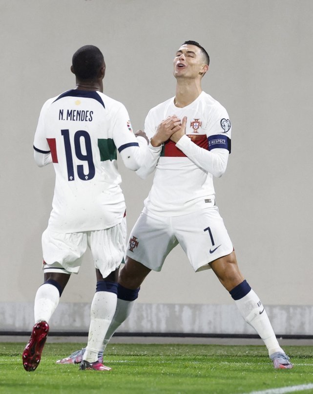 黎巴嫩球队在大比赛中大获全胜，成为黑马