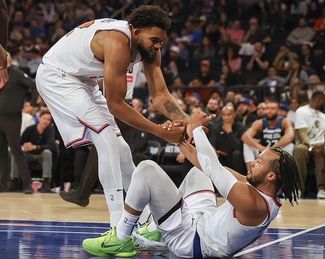 开拓者输给步行者，西蒙斯高效分