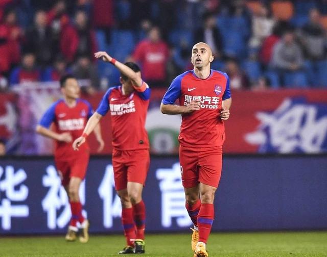 关于广州富力力克重庆斯威，实现主场两连胜的信息