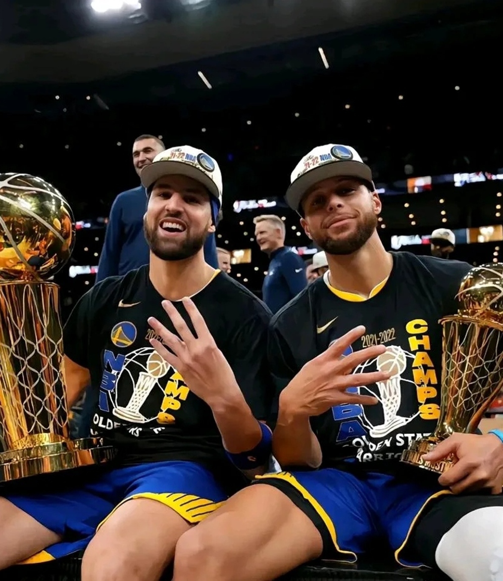 开云体育网页版入口-包含勇士负于马刺：连败引发球队内部调整的词条