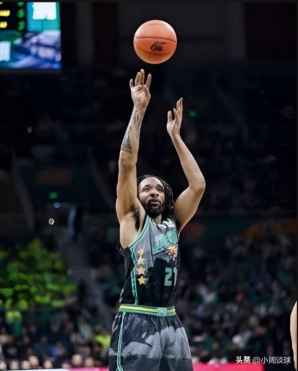 外援技术过硬,成为球队锋线得力助手 外援技术过硬,成为球队锋线得力助手