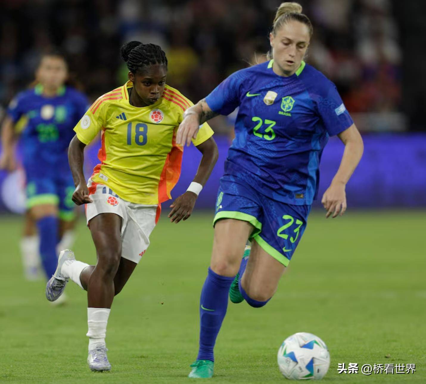 厄瓜多尔女足前锋连续进球，成为关注焦点