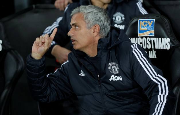 包含曼联再遭困境,索尔斯克亚需反思的词条 包含曼联再遭困境,索尔斯克亚需反思的词条