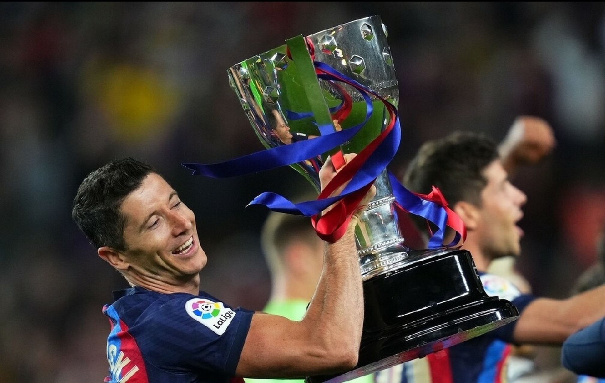 乌拉圭前锋在欧洲杯比赛中赢得个人荣誉 乌拉圭前锋在欧洲杯比赛中赢得个人荣誉