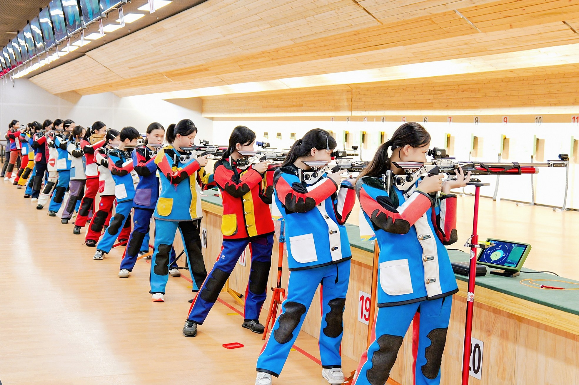 射击比赛中运动员心理素质受考验 射击比赛中运动员心理素质受考验