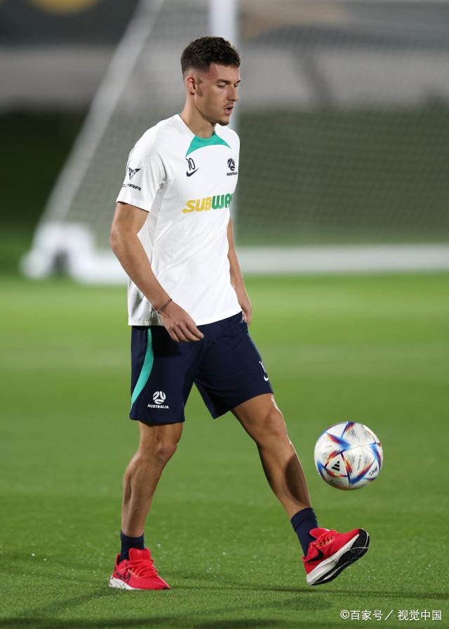 包含澳洲战队凭借进攻实力,携手晋级下阶段的词条 包含澳洲战队凭借进攻实力,携手晋级下阶段的词条